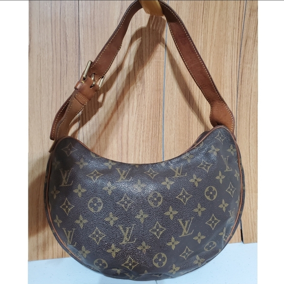 Louis Vuitton Handbags - Louis Vuitton Monogram Croissant Mm Bag